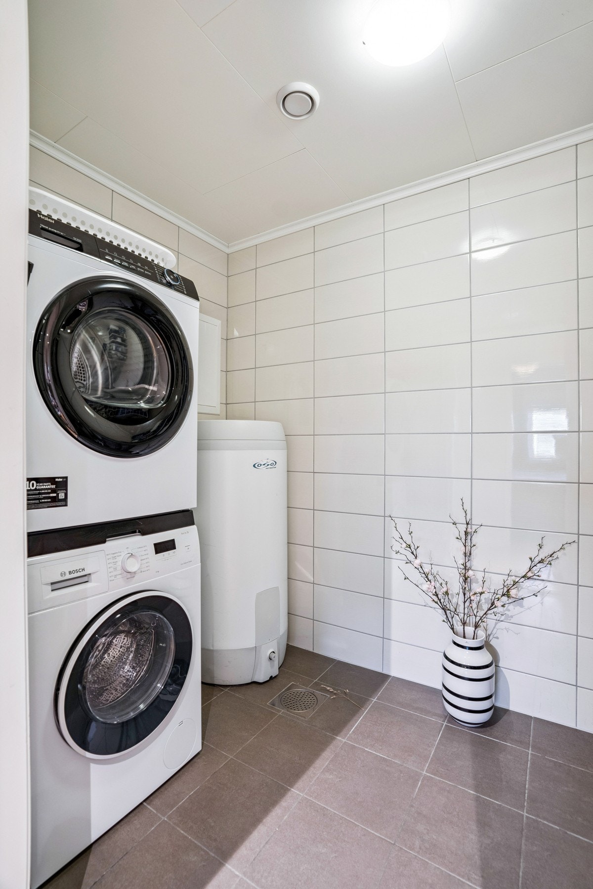 Vaskerom Galleribilde