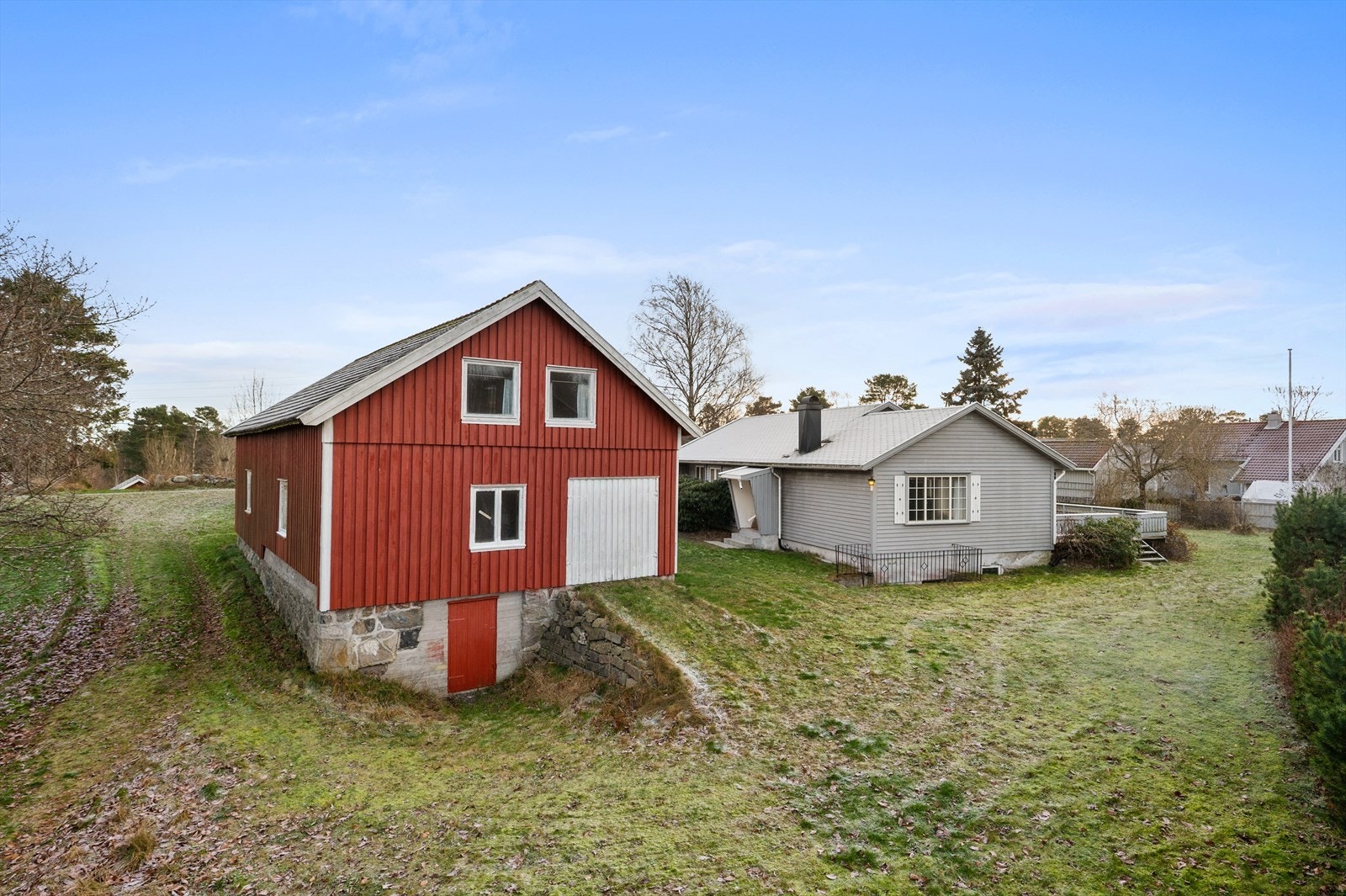 Godt med luft rundt eiendommen. Galleribilde