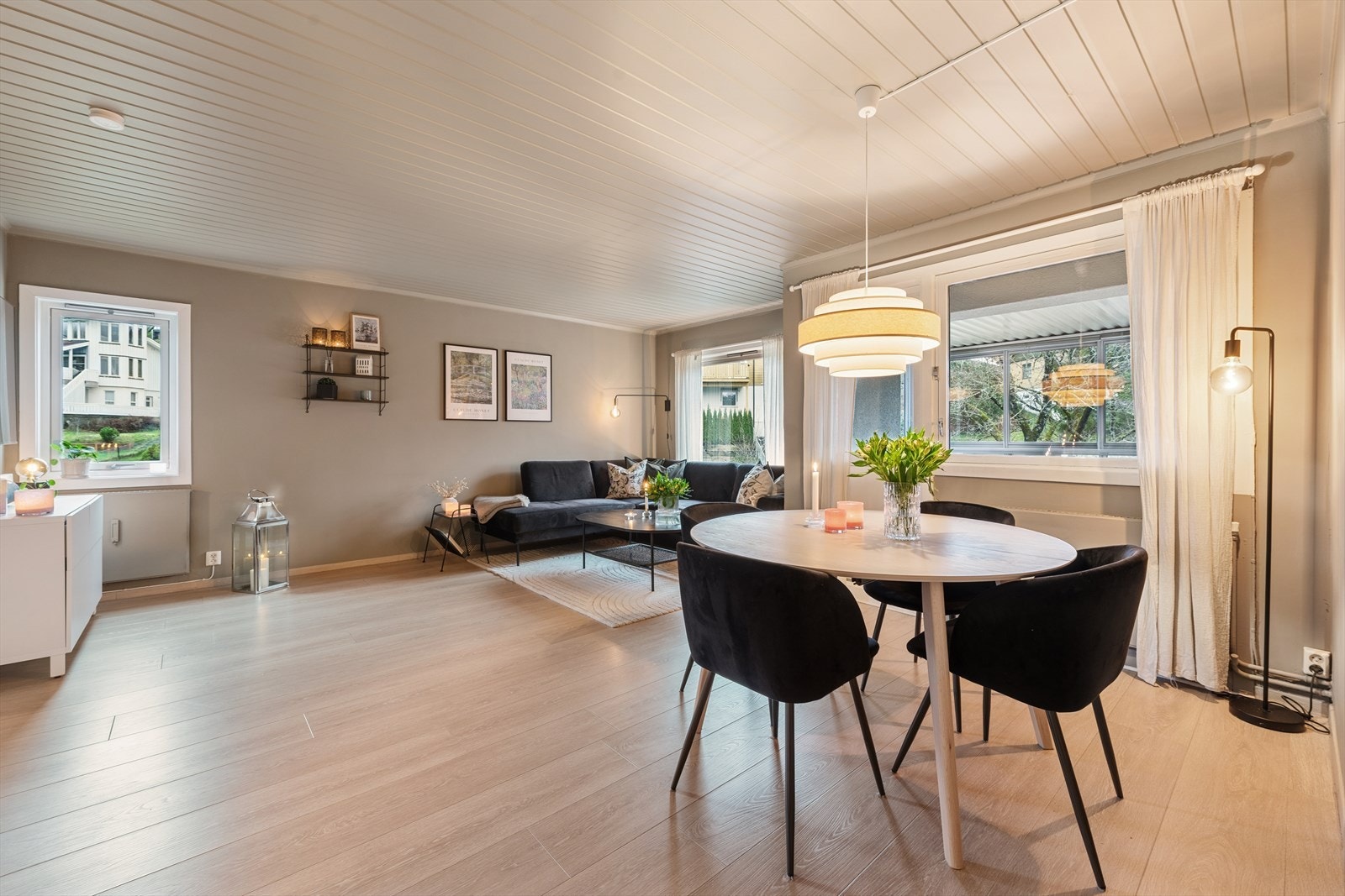 DNB Eiendom v/Julie Lundahl ønsker velkommen til Åråsveien 31A! Galleribilde