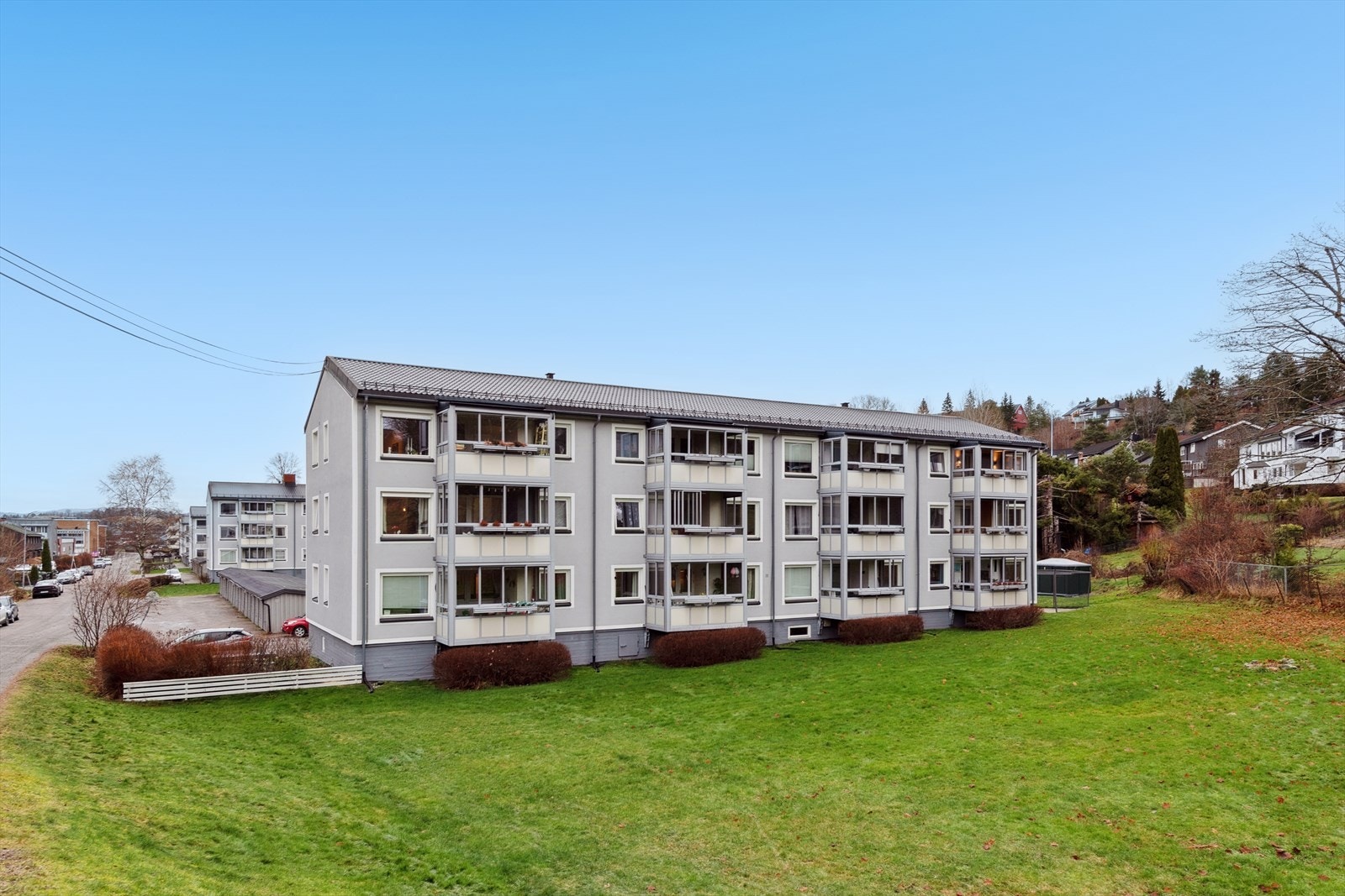 Her har du en fin beliggenhet innerst i veien, med stort friområde som nærmeste nabo. Galleribilde