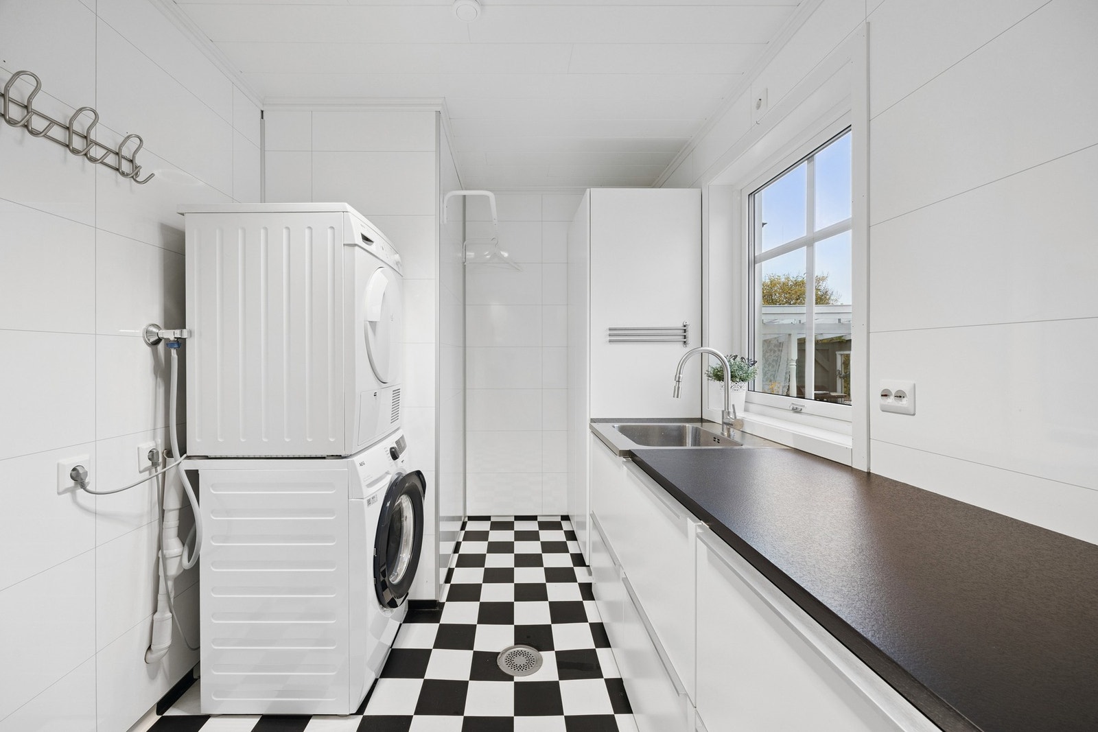 Vaskerom Galleribilde