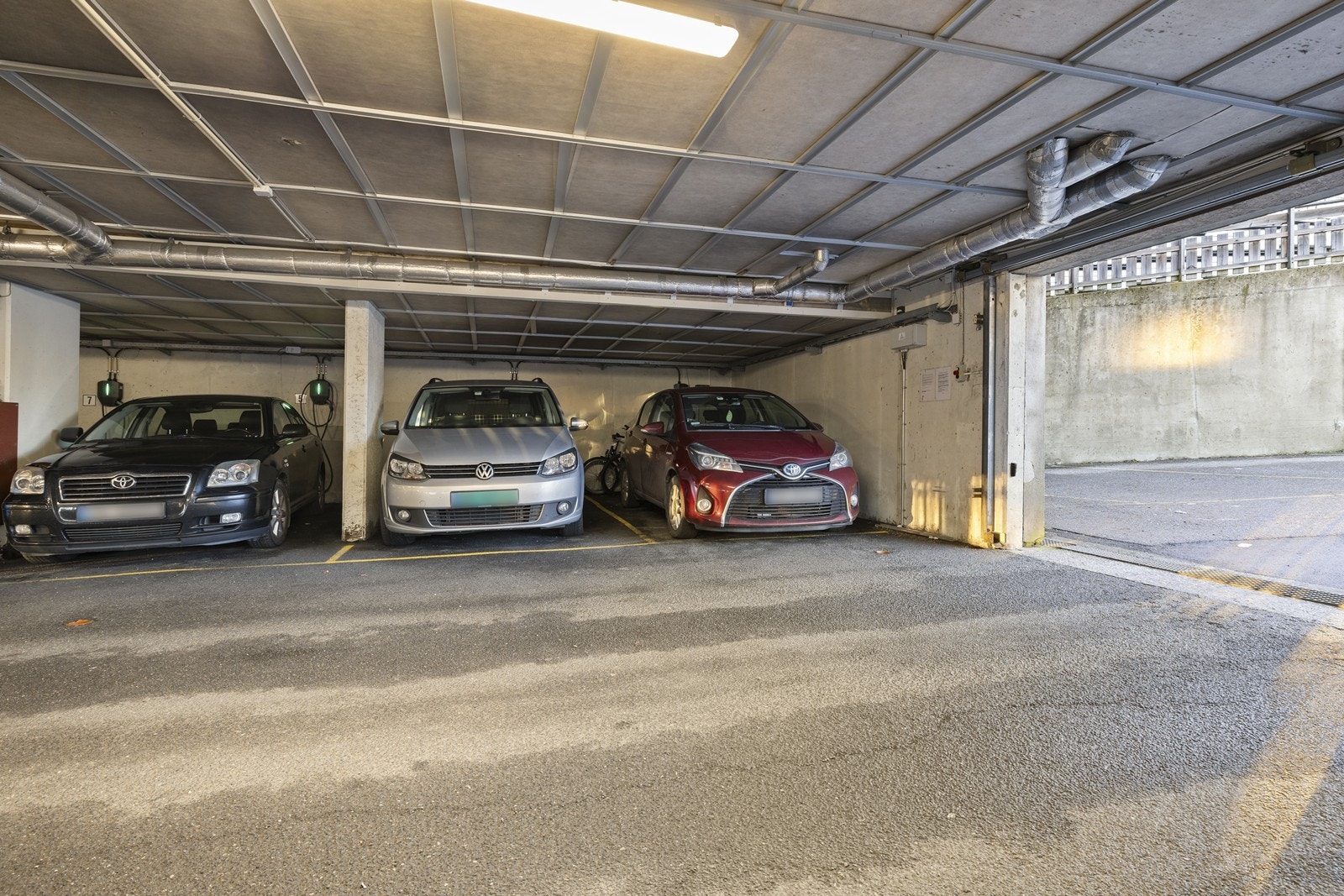 Det medfølger en garasjeplass i felles, lukket garasjeanlegg. Galleribilde