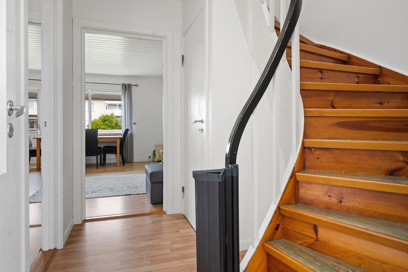 Boligen har en praktisk planløsning Galleribilde