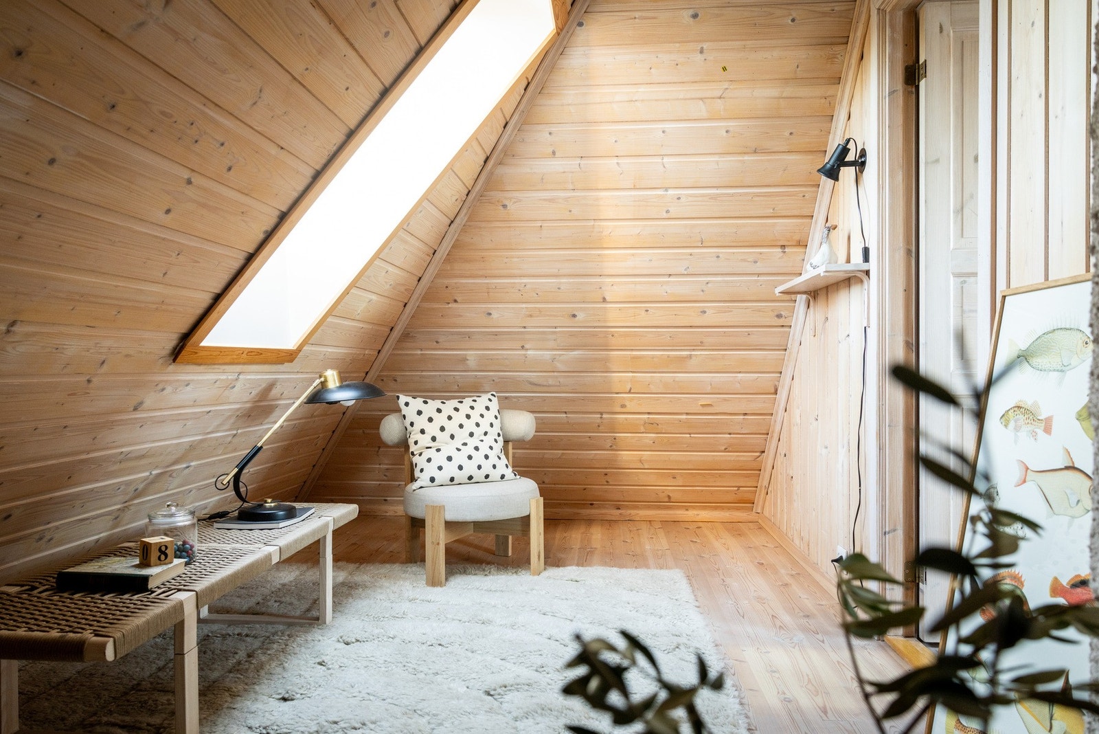 Dette soverommet egner seg godt som barnerom, gjesterom eller hjemmekontor, og gir boligen fleksible bruksmuligheter. Galleribilde