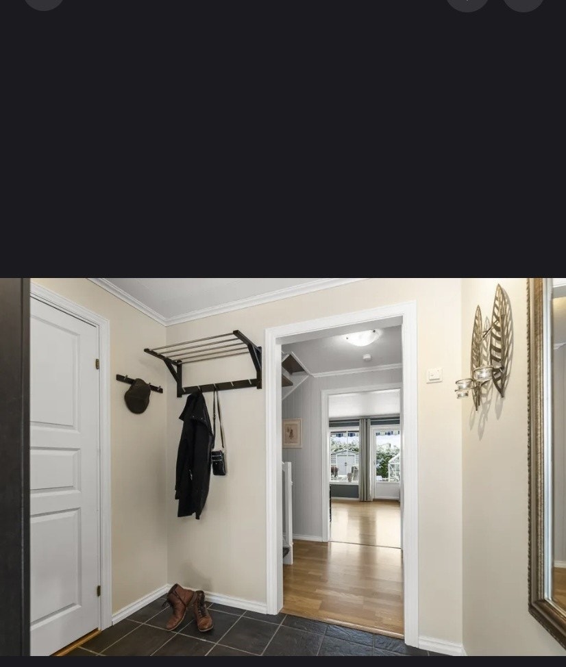 Flislagt gang med varme i gulv Galleribilde