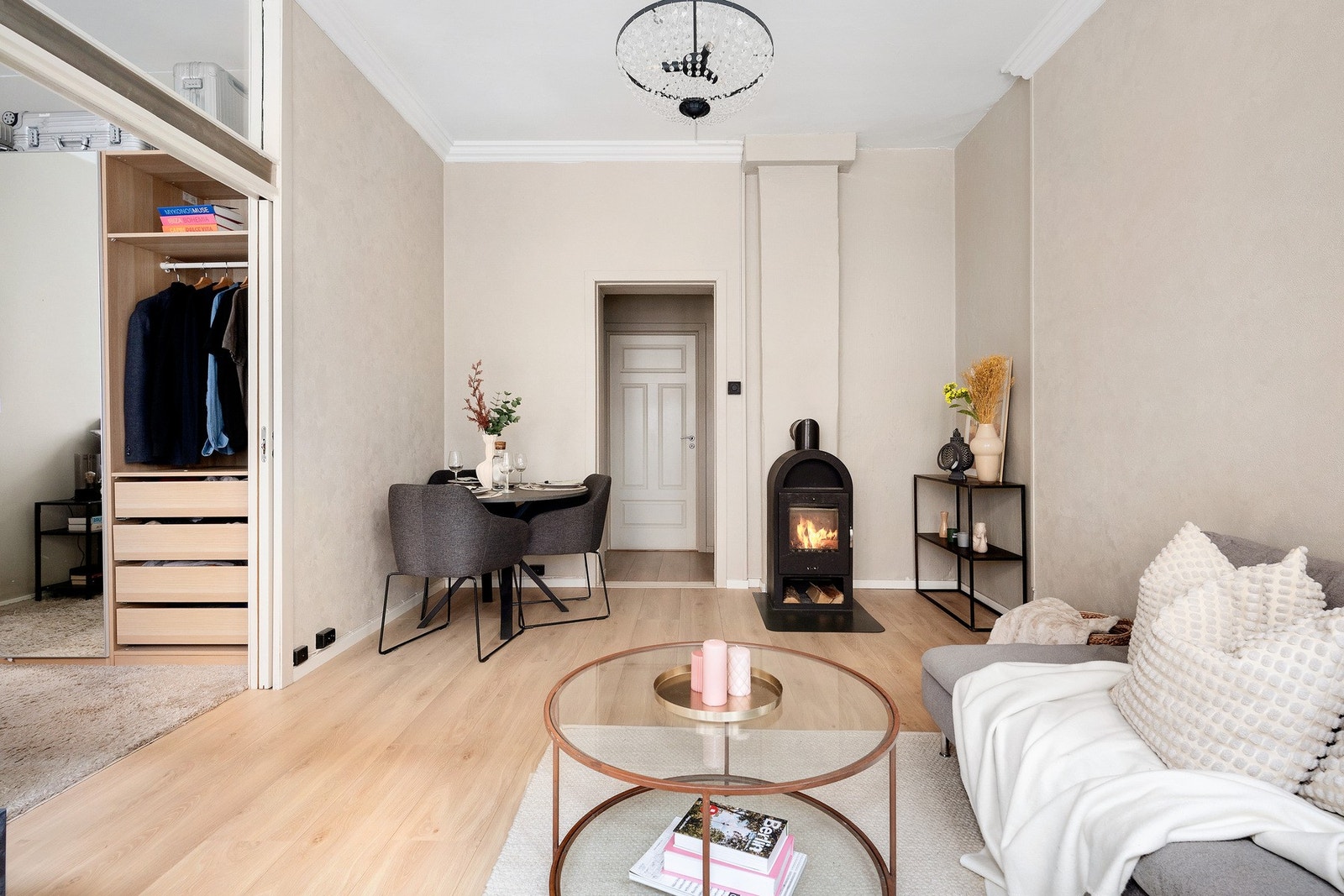 Peis i stuen medfølger Galleribilde