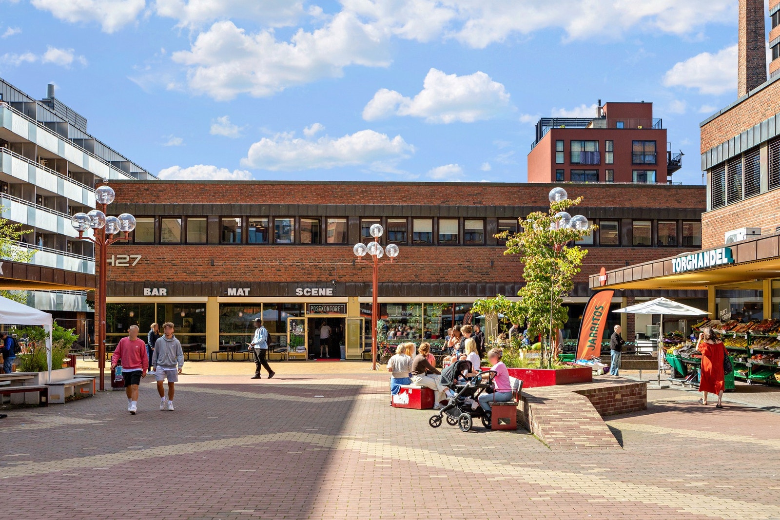 Tøyen Torg er et flott sted å finne både populære serveringssteder og butikker. Galleribilde