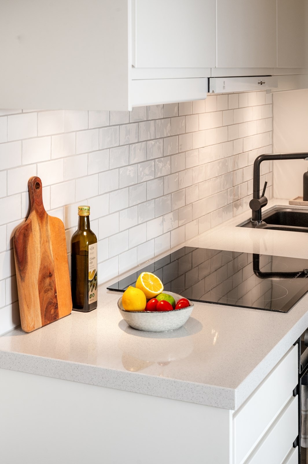 I 2016 ble kjøkkenet oppgradert til et moderne Epoq-kjøkken som har godt med skap- og benkeplass for god arbeidsflyt. Galleribilde