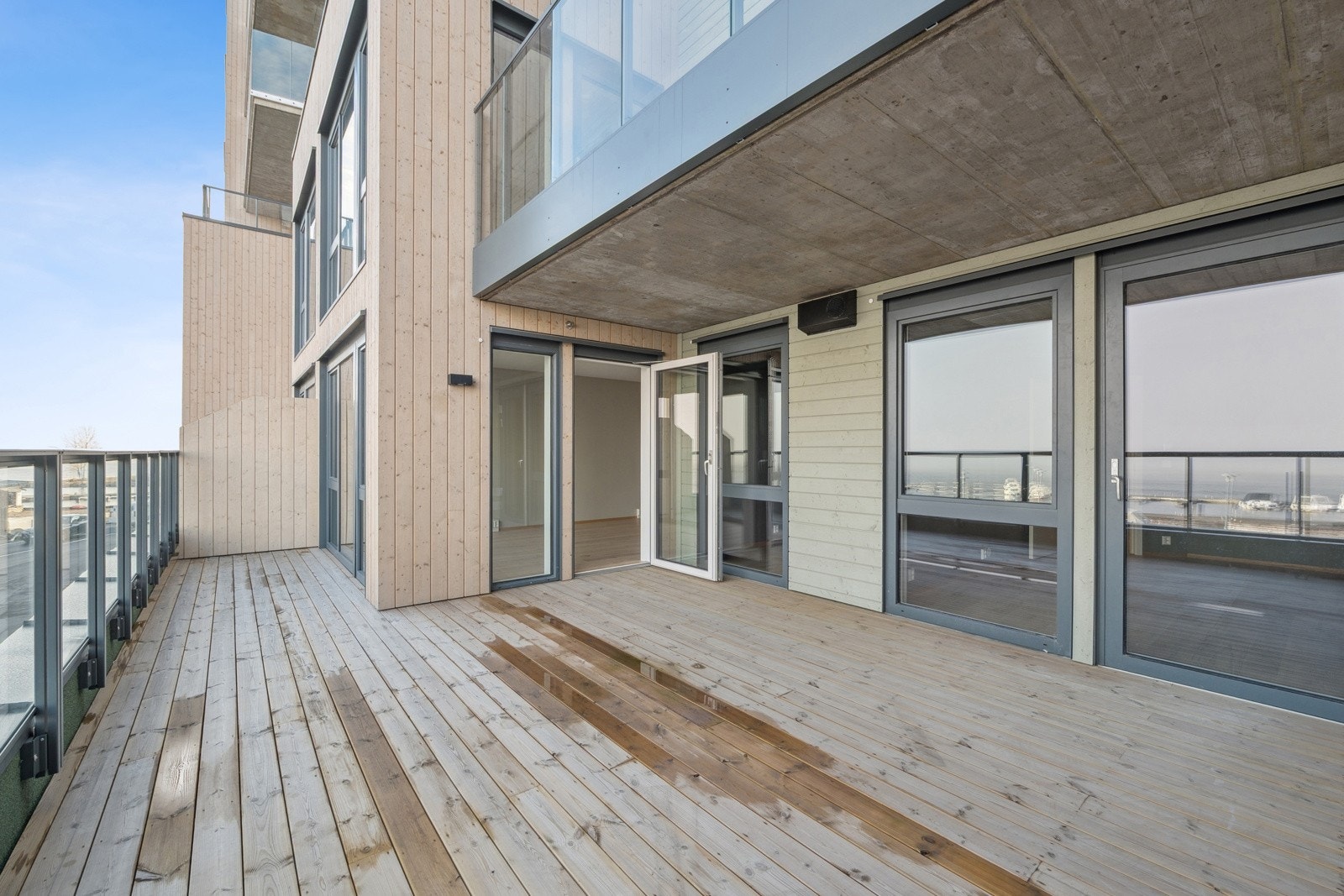 Leiligheten har en fantastisk beliggenhet i front med en flott balkong på ca. 36 m². Galleribilde