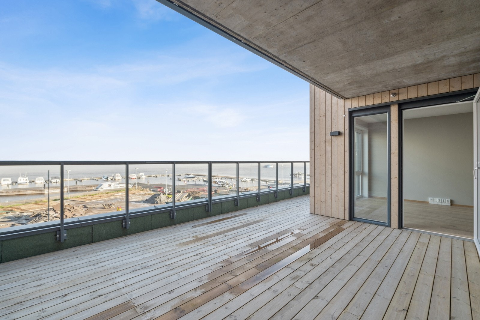 Unik balkong med fantastisk utsikt over Drammensfjorden. Galleribilde