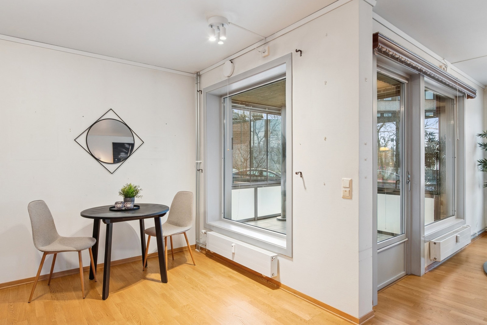 Spiseplassen på kjøkkenet. Galleribilde