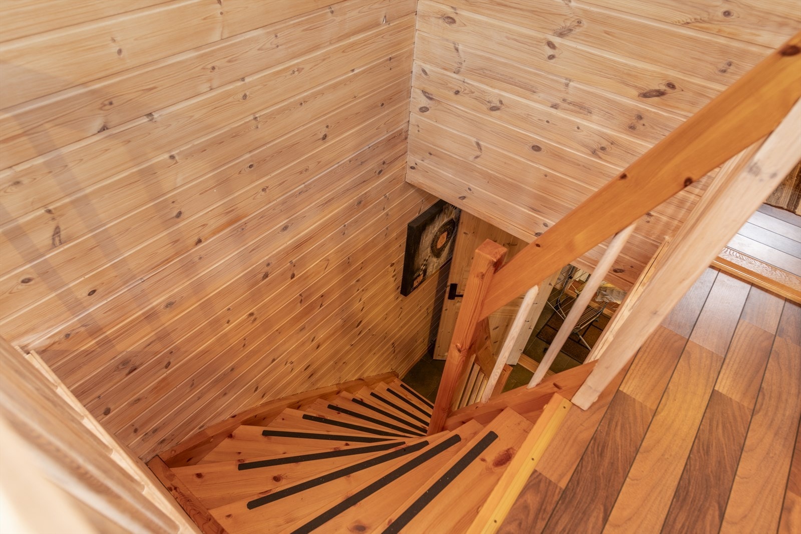 La oss ta trappene opp i 2. etasje. Galleribilde