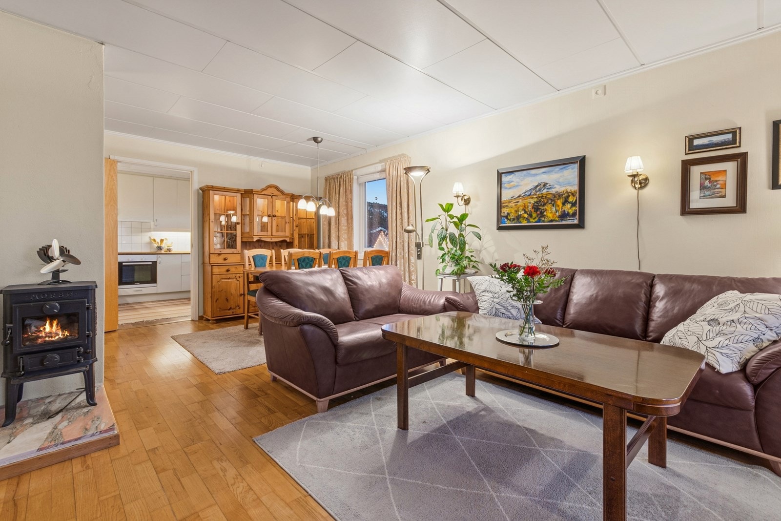 Peisovnen bidrar til å varme opp både rom og stemning. Galleribilde