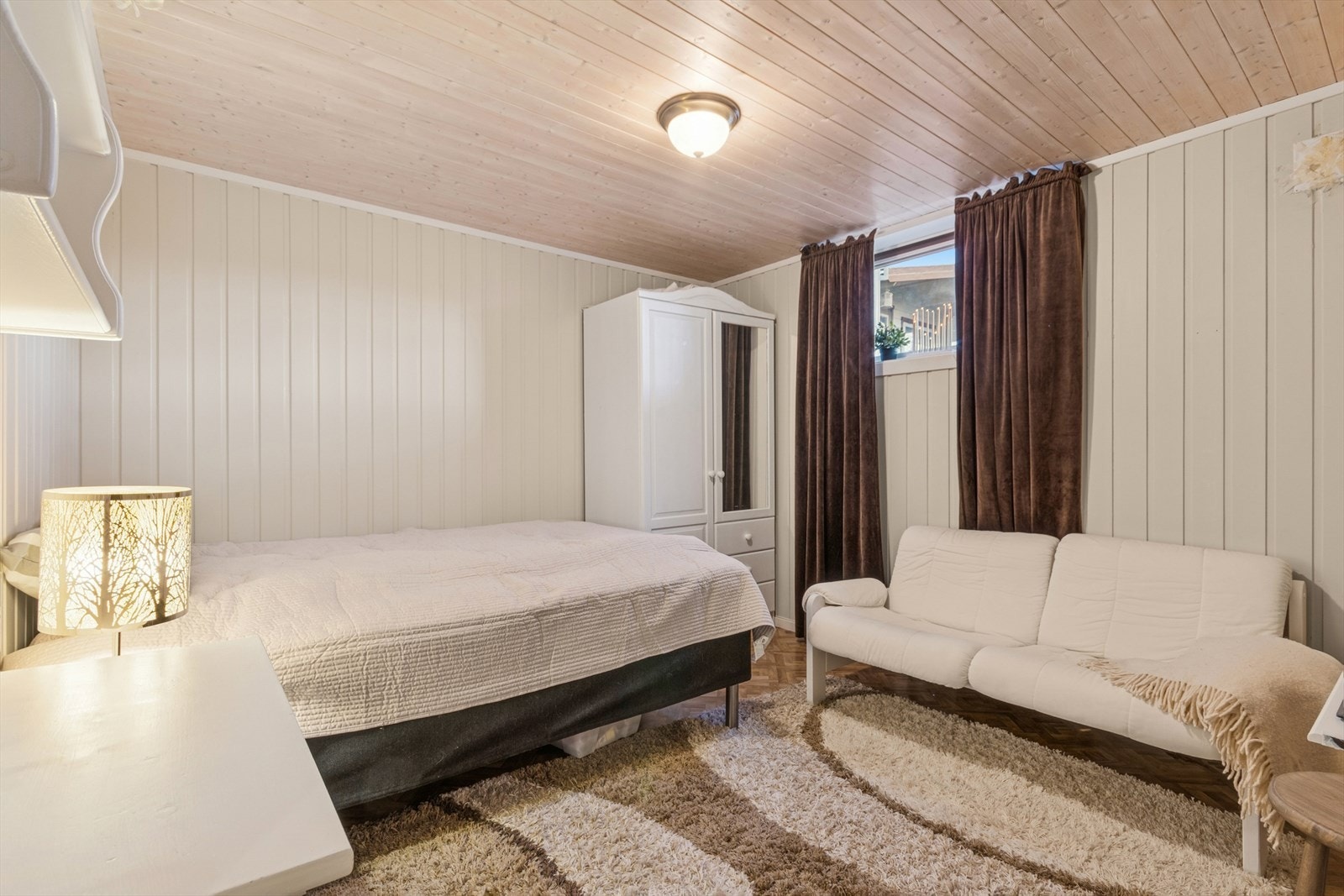 Soverom 4 er plassert i kjelleren. Galleribilde