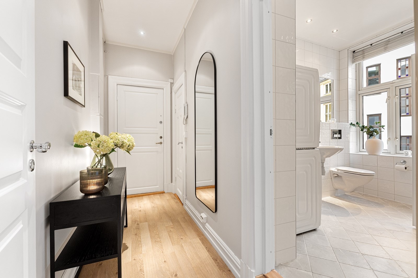 Gangens sentrale plassering sikrer god flyt mellom alle rom. Galleribilde