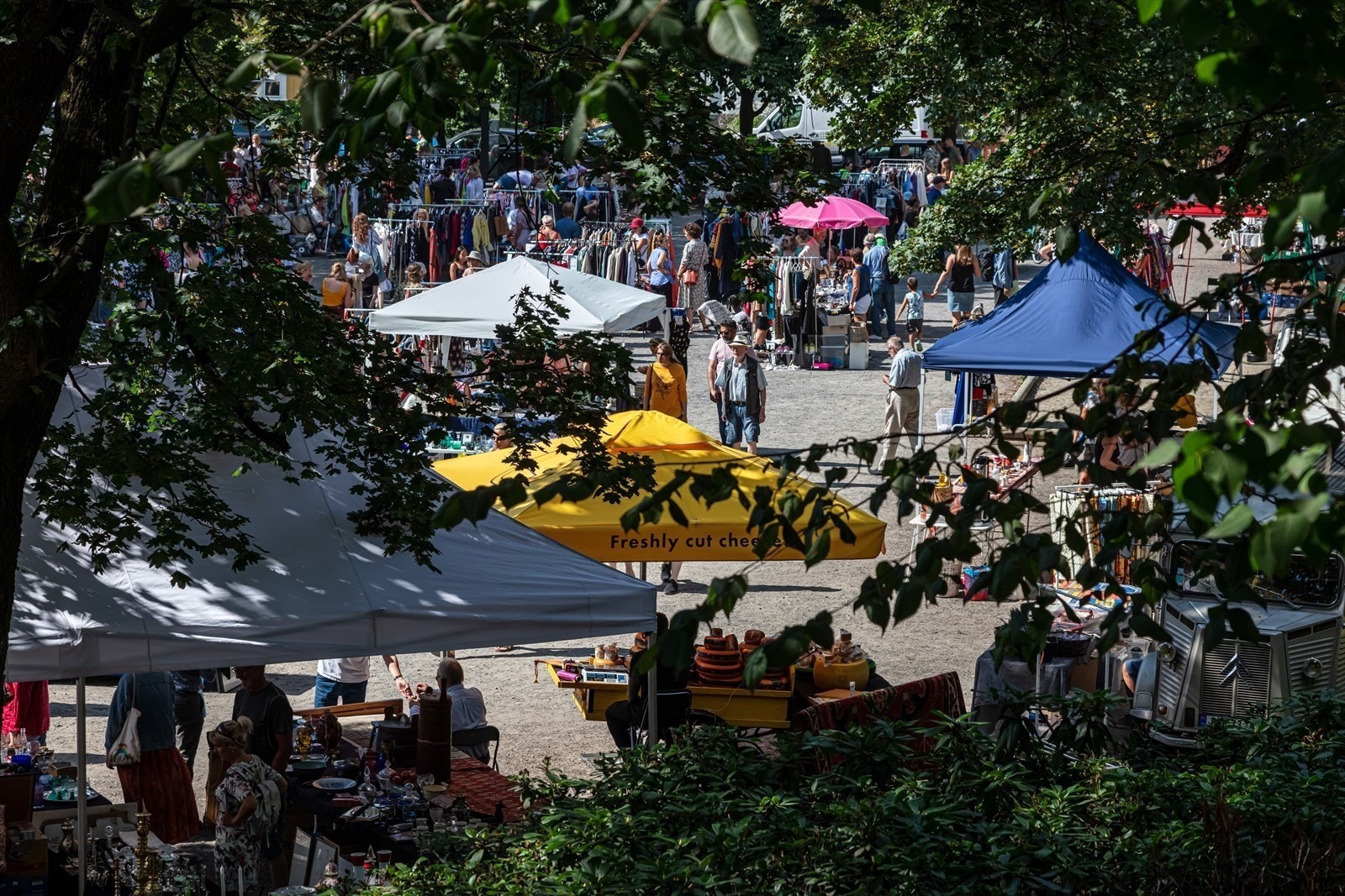 Hovedstadens eldste bruktmarked - Vestkanttorget, er innen gangavstand og har åpent hver lørdag. Galleribilde