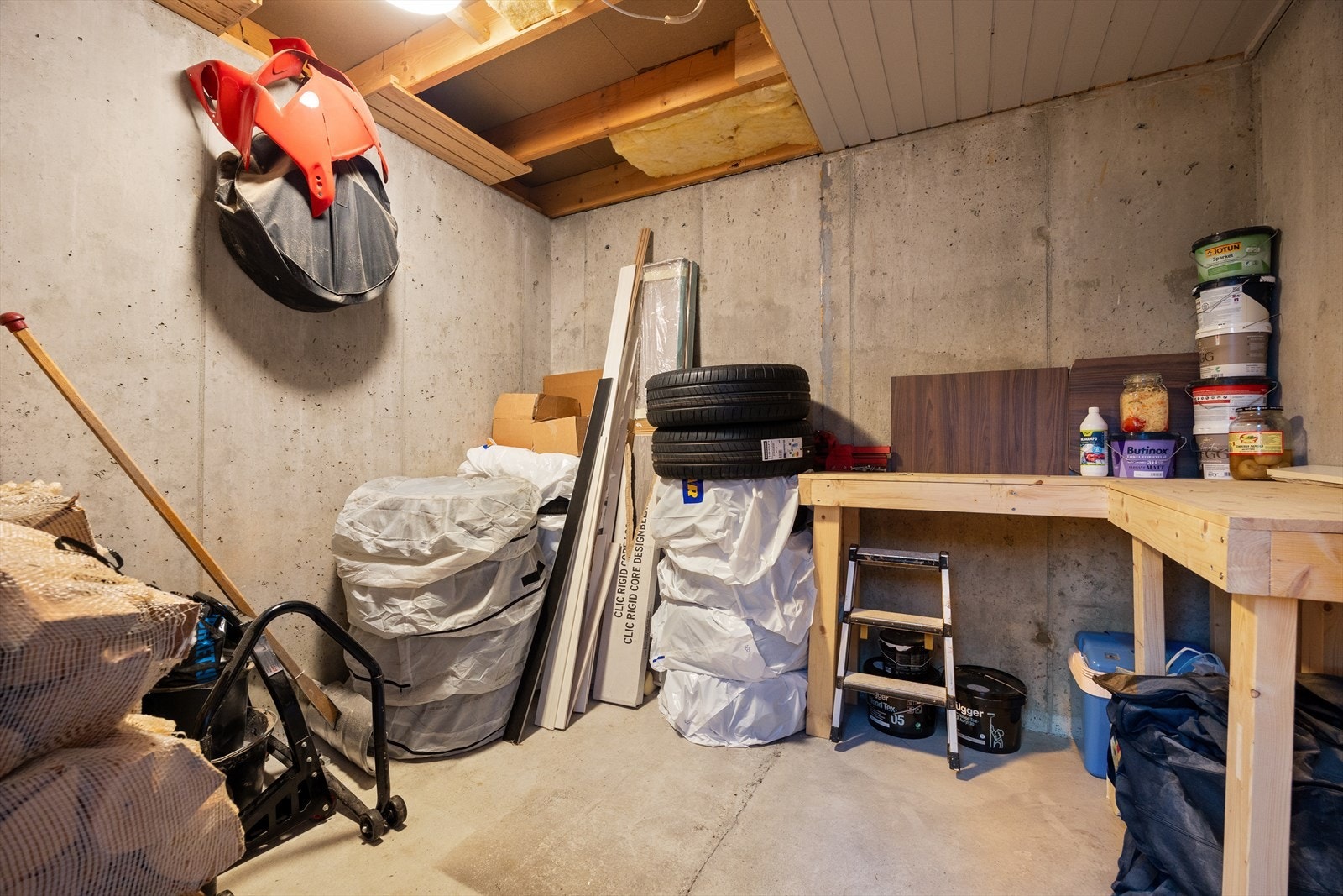 Den utvendige boden er på hele 8 m². Galleribilde