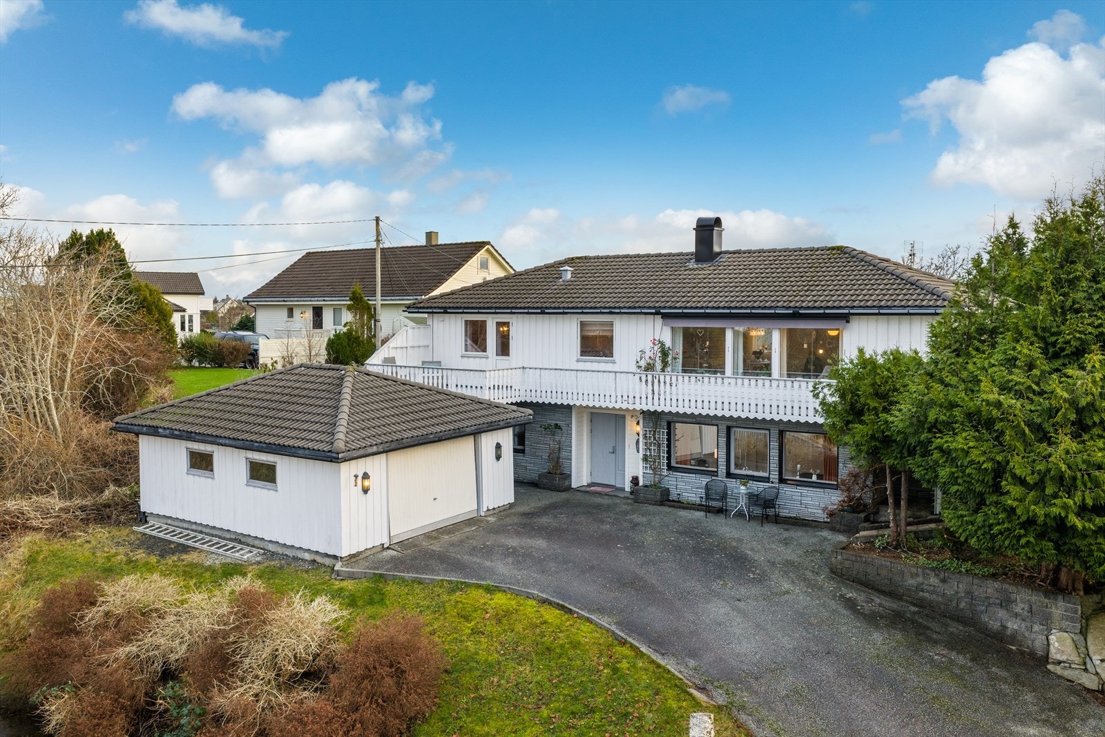 Velkommen til Munkajordvegen 19 presentert av Eiendomsmegler 1 Karmøy v/ Ingeborg Gangsøy Pedersen. Foto: Vestbris Galleribilde