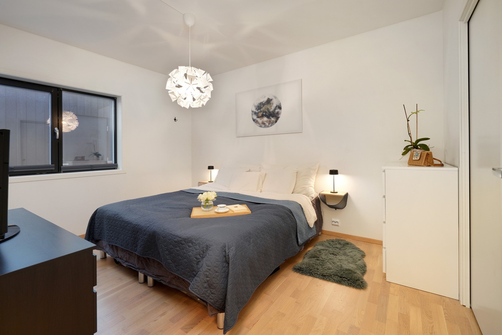 Hovedsoverom som har også walk-in. Galleribilde