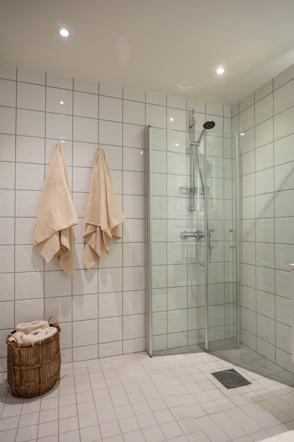 Romslig dusjhjørne. Galleribilde