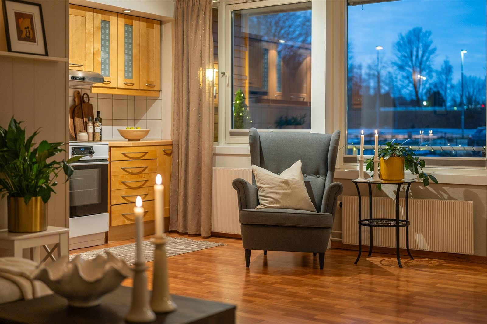 Leiligheten varmes opp med fjernvarme som er inkludert i felleskostnadene Galleribilde