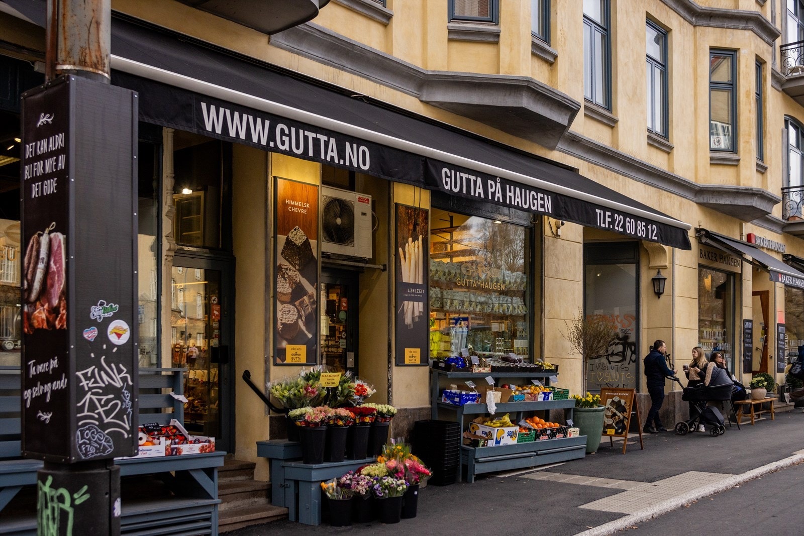 Rett utenfor døren finnes et rikt servicetilbud. Galleribilde