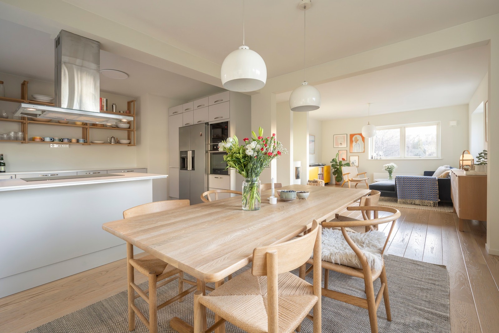 Spisestuen har en fin plassering med tilknytning til kjøkkenet. Galleribilde