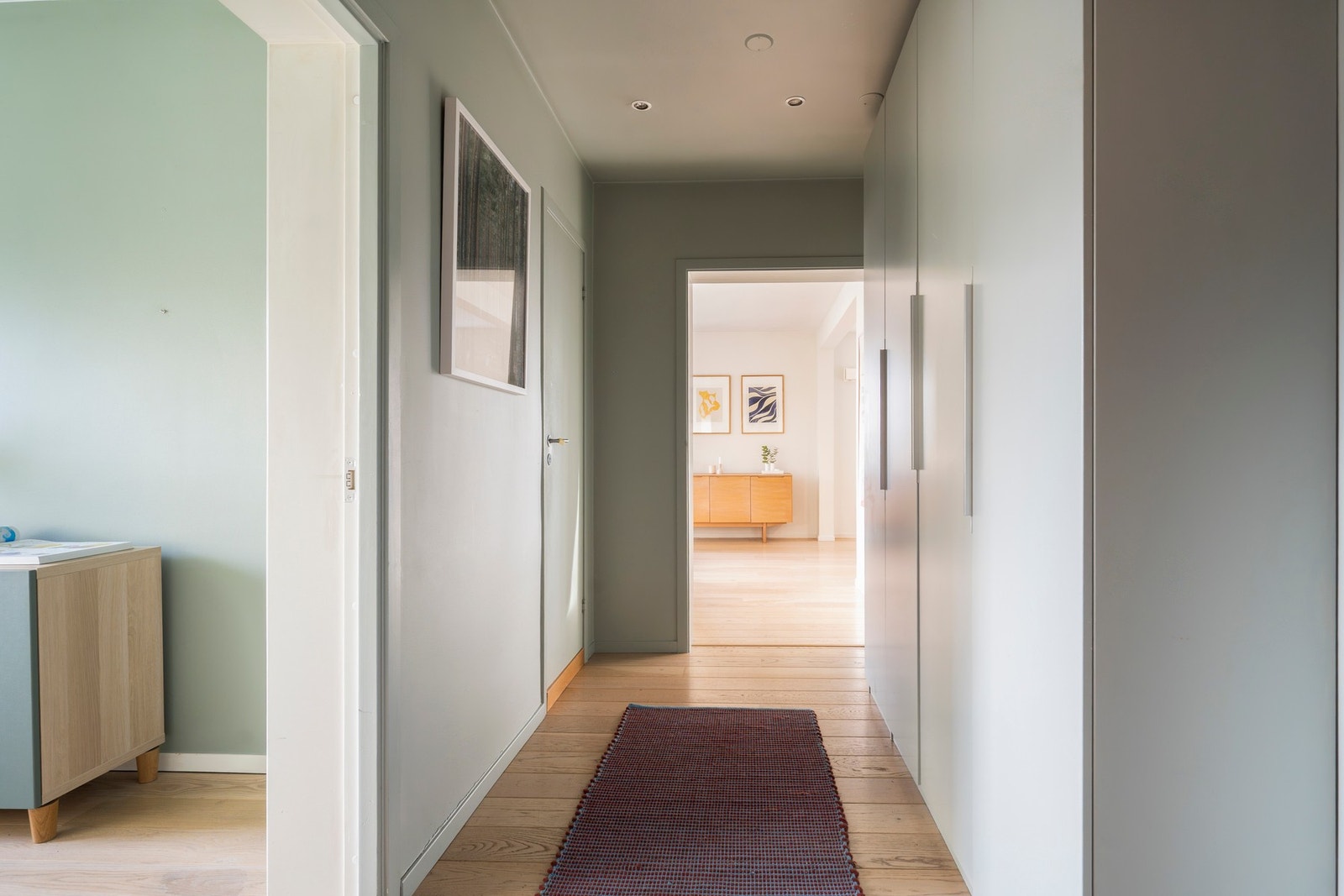 Mellomgang med skaprekke - det får man aldri nok av! Galleribilde