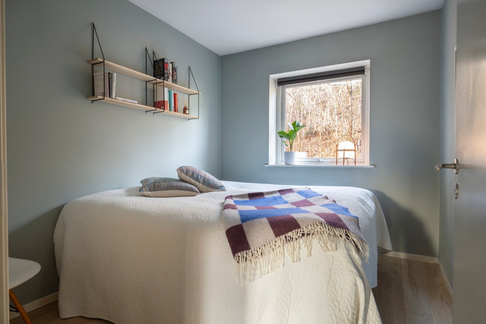 Boligen byr på tre soverom med gode innredningsmuligheter. Galleribilde