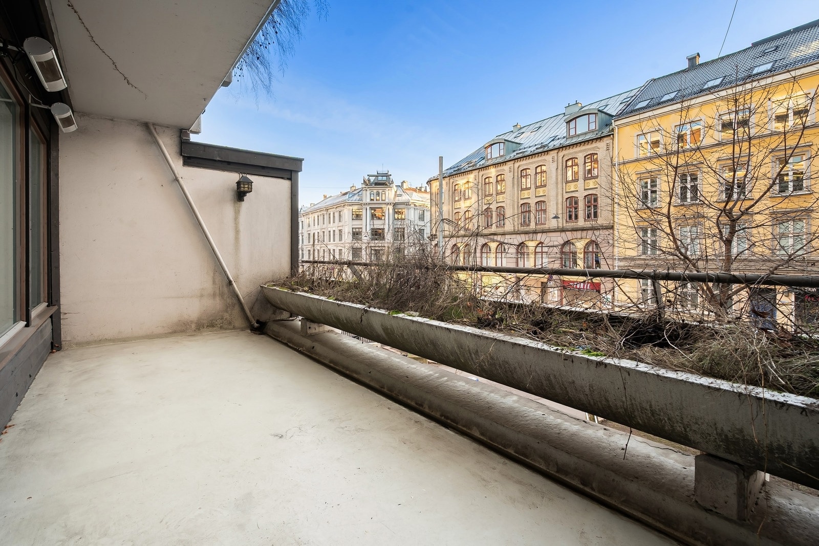 Stor 2-roms oppussingsobjekt med balkong i populære Homansbyen! Galleribilde