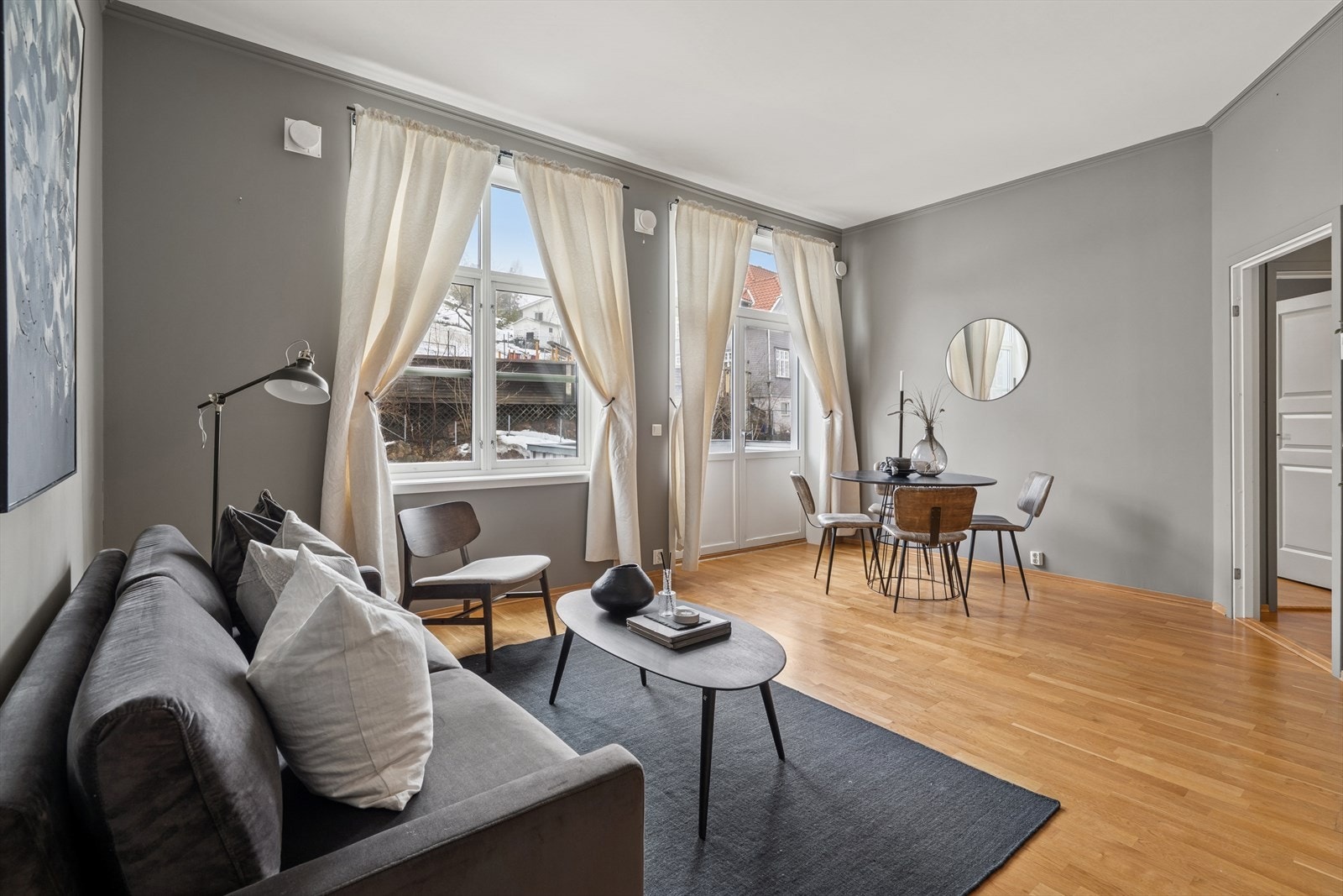 2-roms eierleilighet beliggende i boligbygg fra 1920. Galleribilde