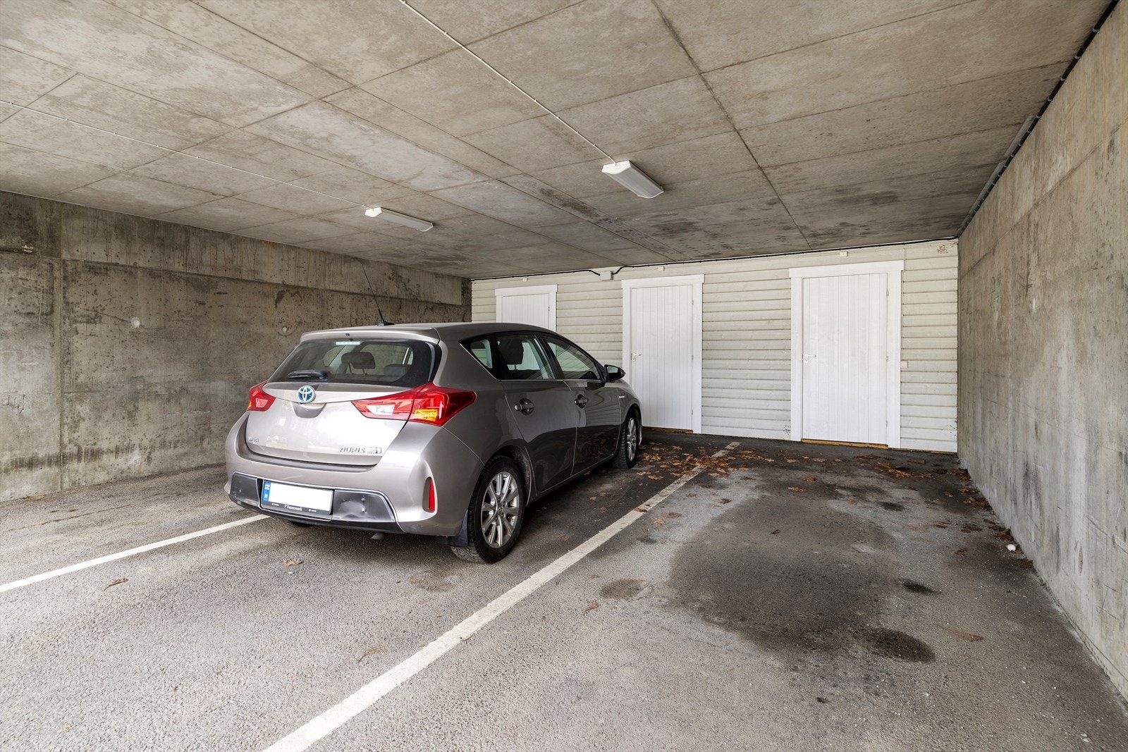 I tillegg får du parkering i felles carport og egen utvendig bod på 5 m². Galleribilde