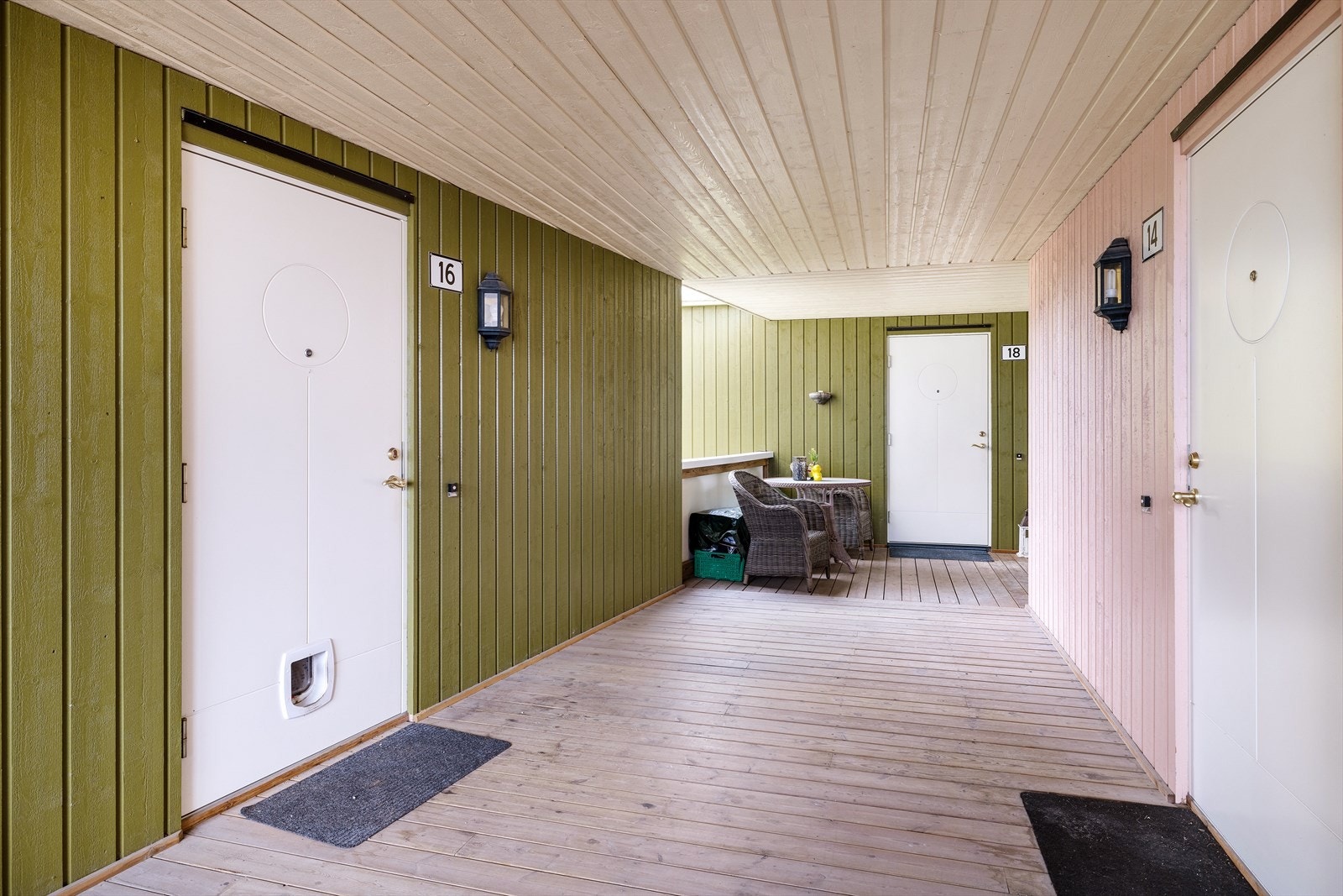 Leiligheten har utvendig adkomst via felles inngangsparti. Galleribilde