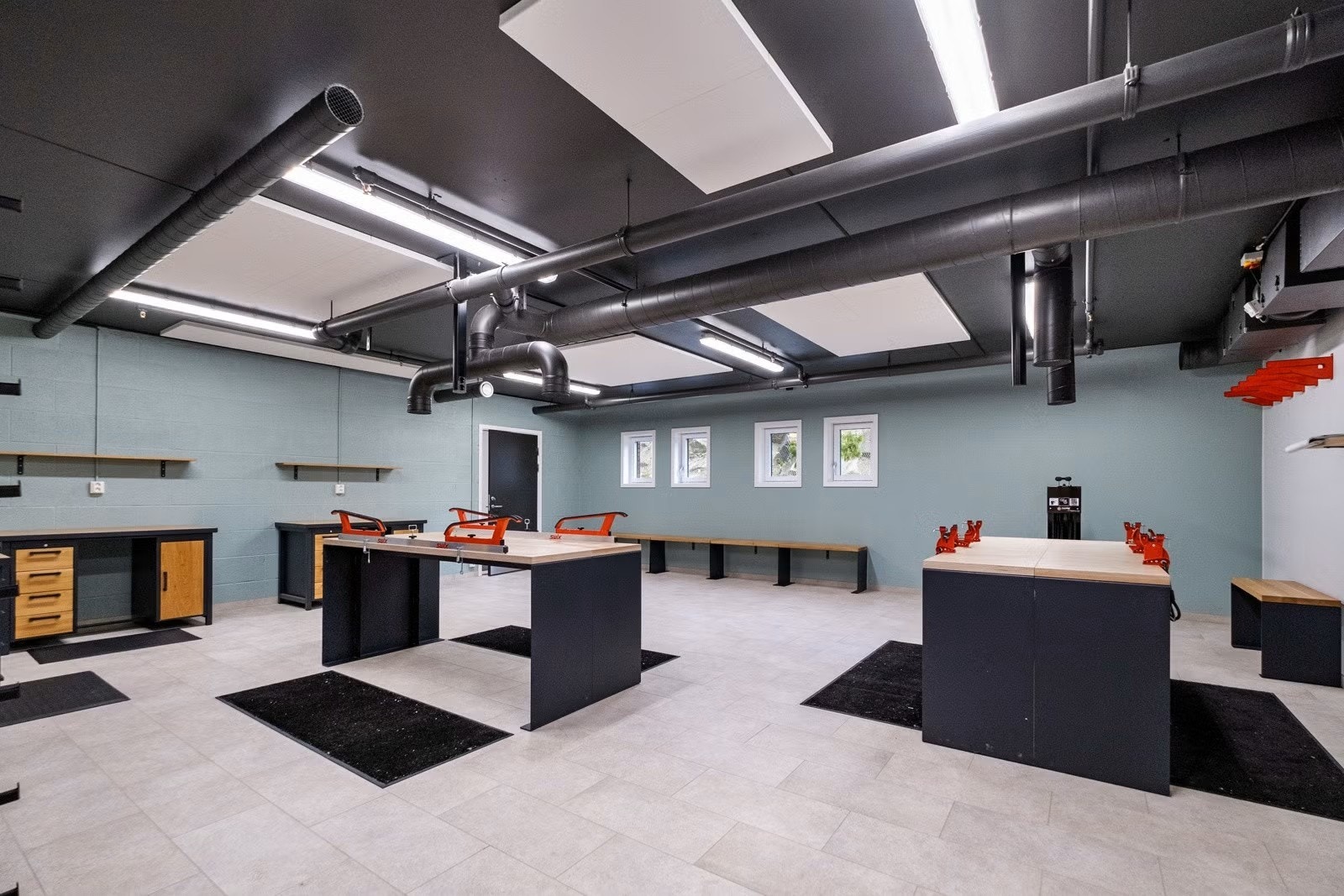 Felles smørebod i sameiet. Galleribilde