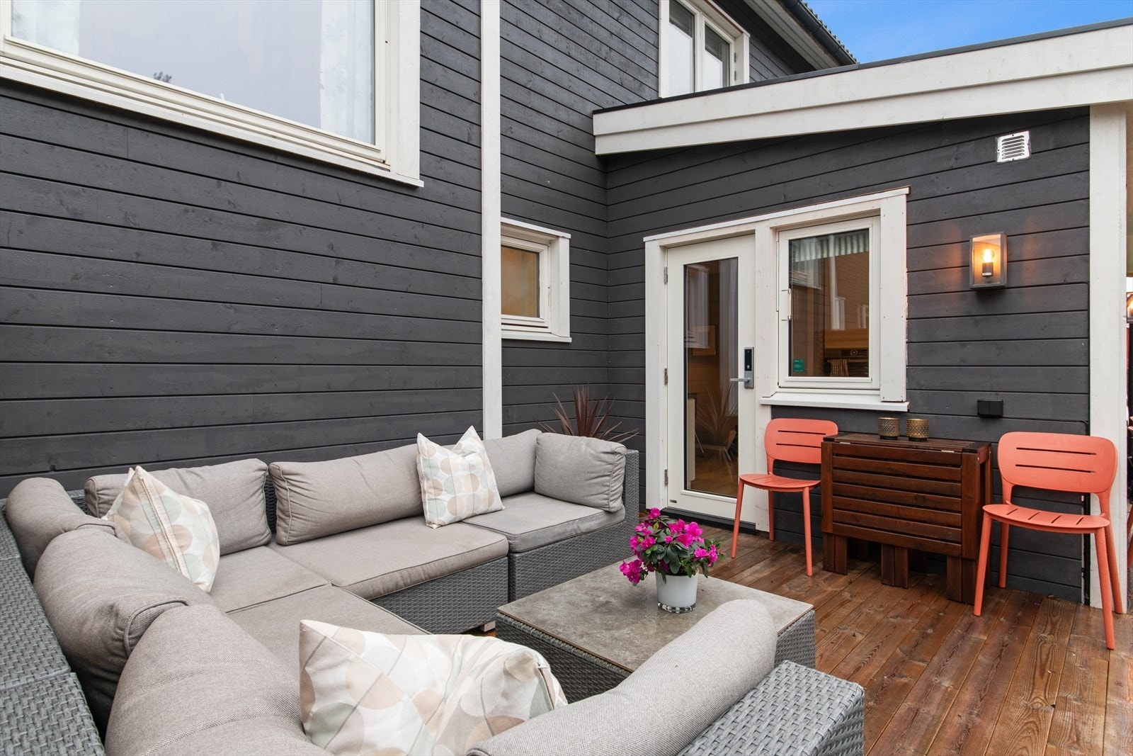 Her har man god plass til å møblere med sittegruppe. Galleribilde