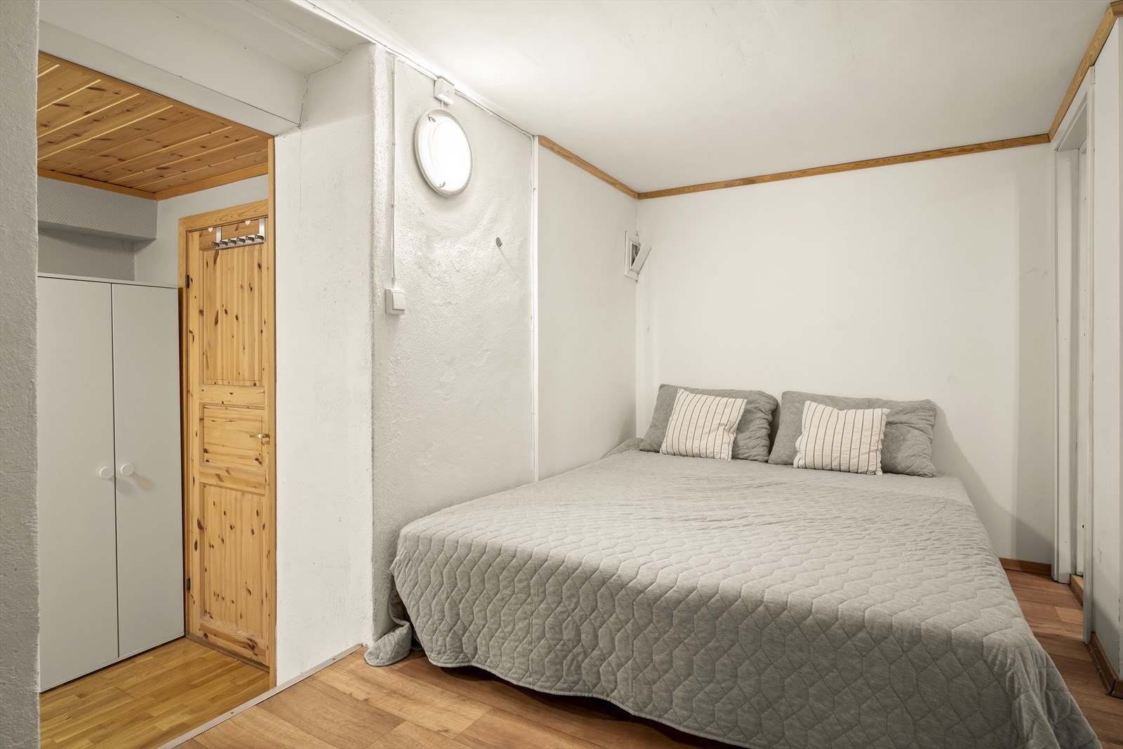 Et innredet rom benyttet som alkove. Åpen bod brukt som alkove ikke omsøk. Galleribilde