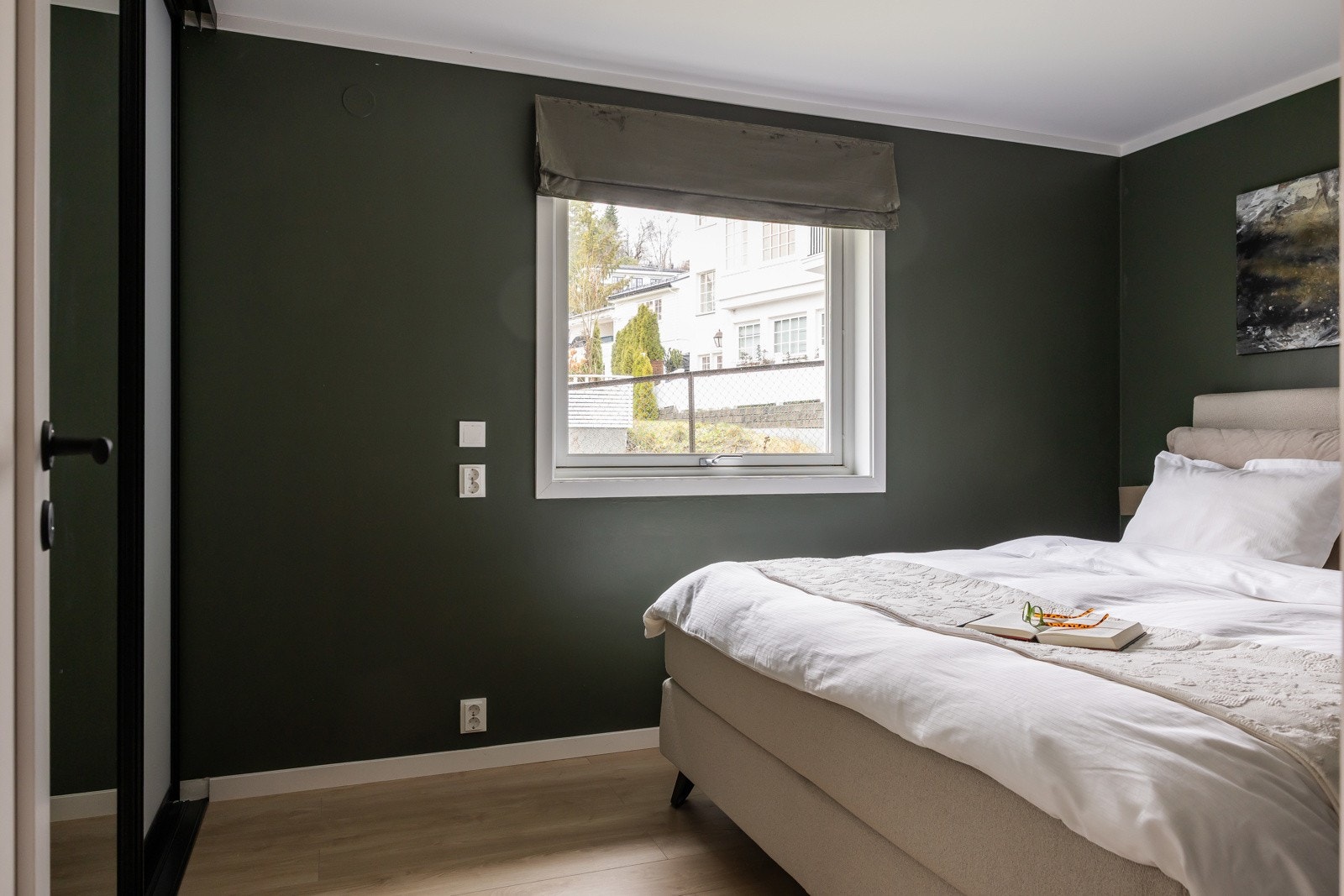 Boligen har i dag tre gode soverom. Galleribilde