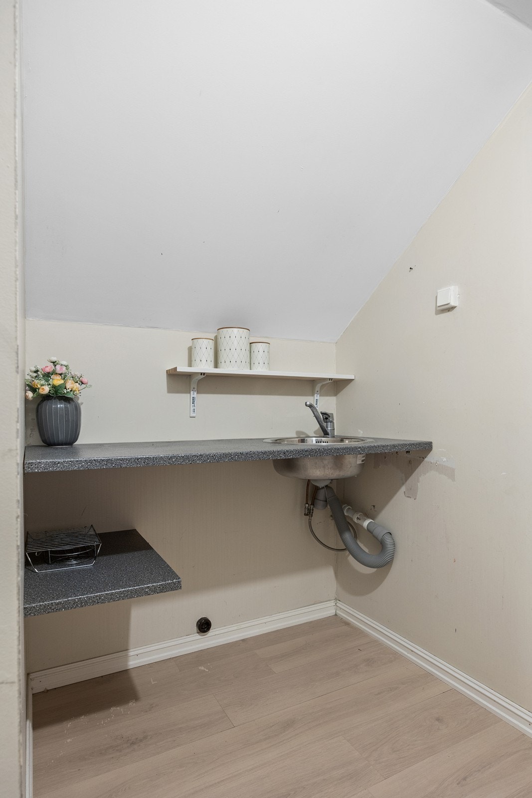 Kjøkkenkrok på loftsrom Galleribilde