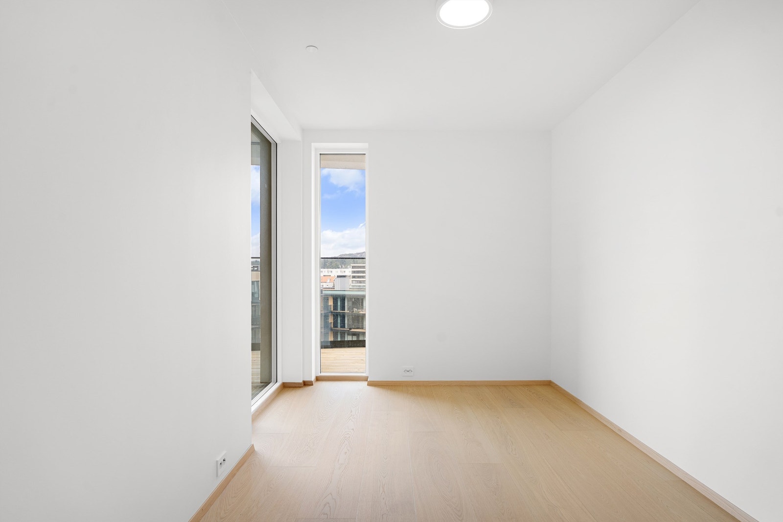 Lyst og flott soverom. Galleribilde