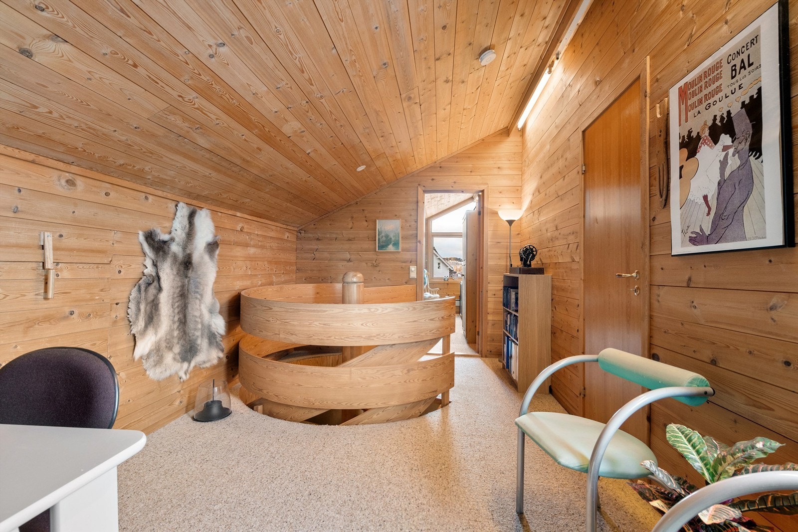 Gang/trapperom i 2. etasje Galleribilde