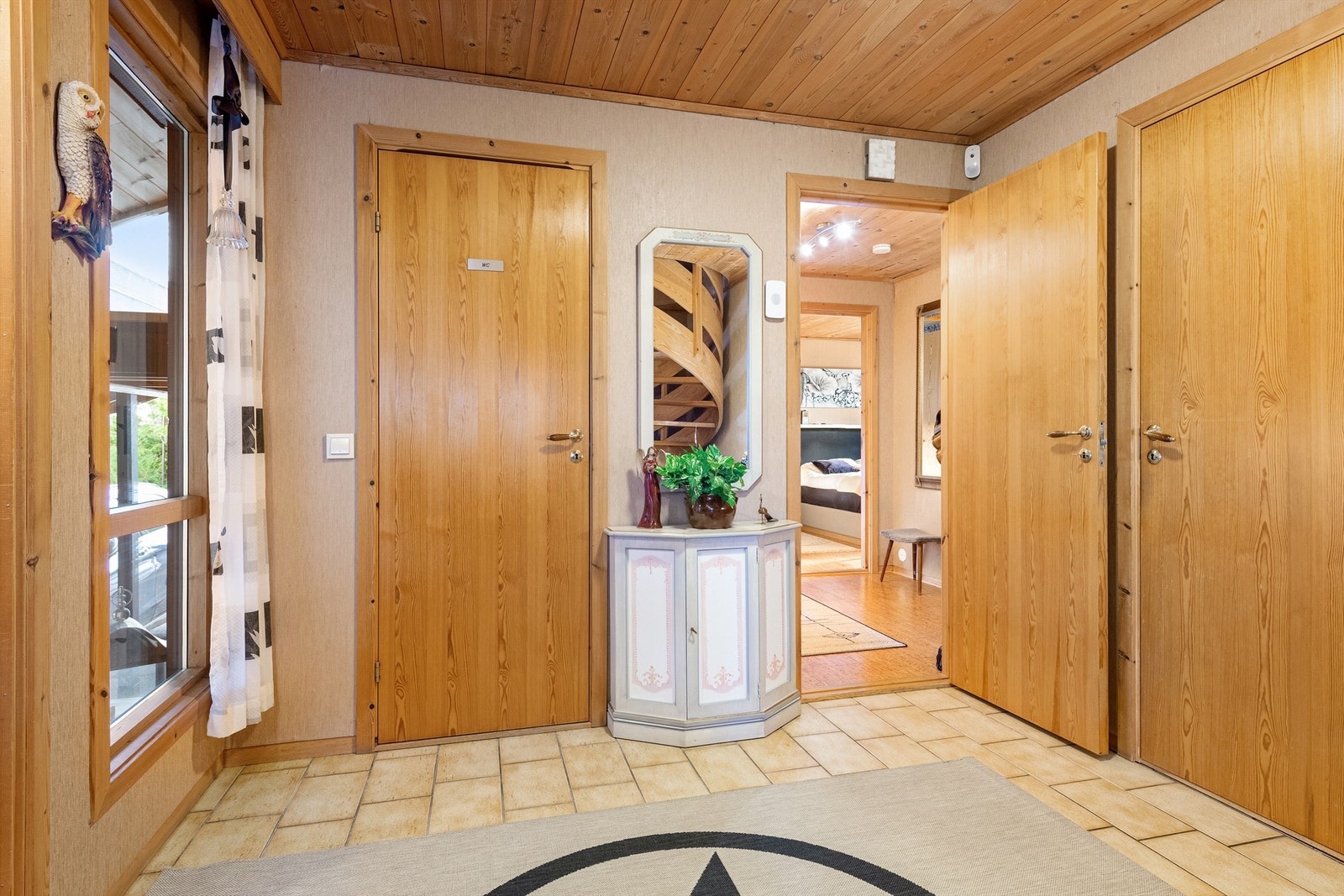 Entre i 1. etasje Galleribilde