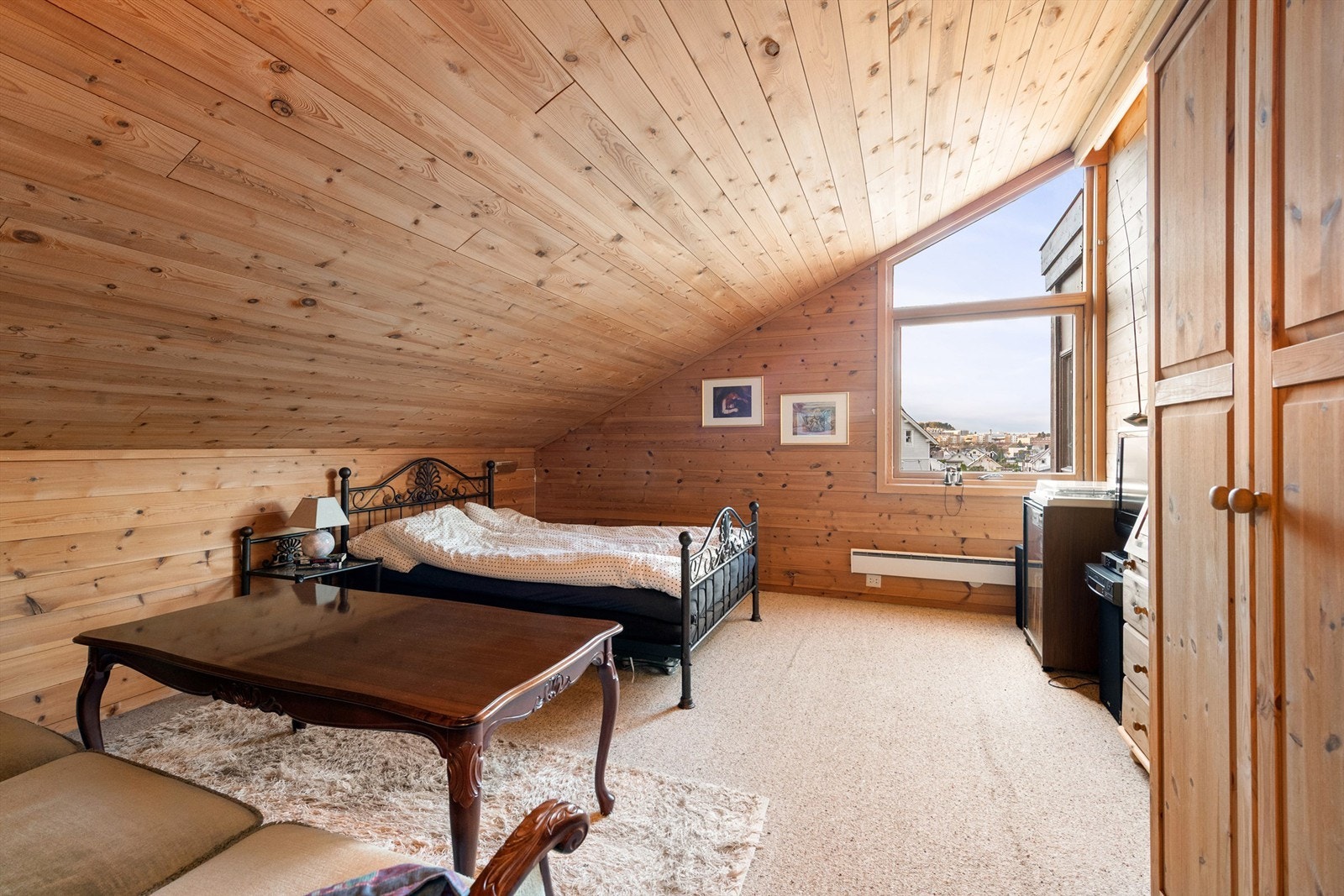 Soverom i 2. etasje med flott vestvendt utsikt Galleribilde