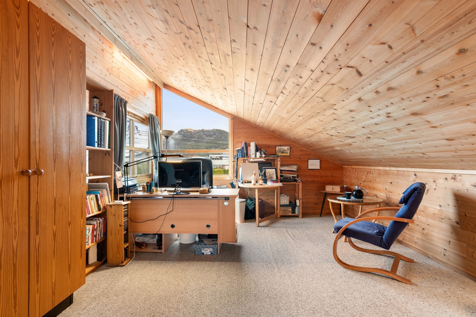 Kontor/tv-stue/soverom i 2. etasje Galleribilde