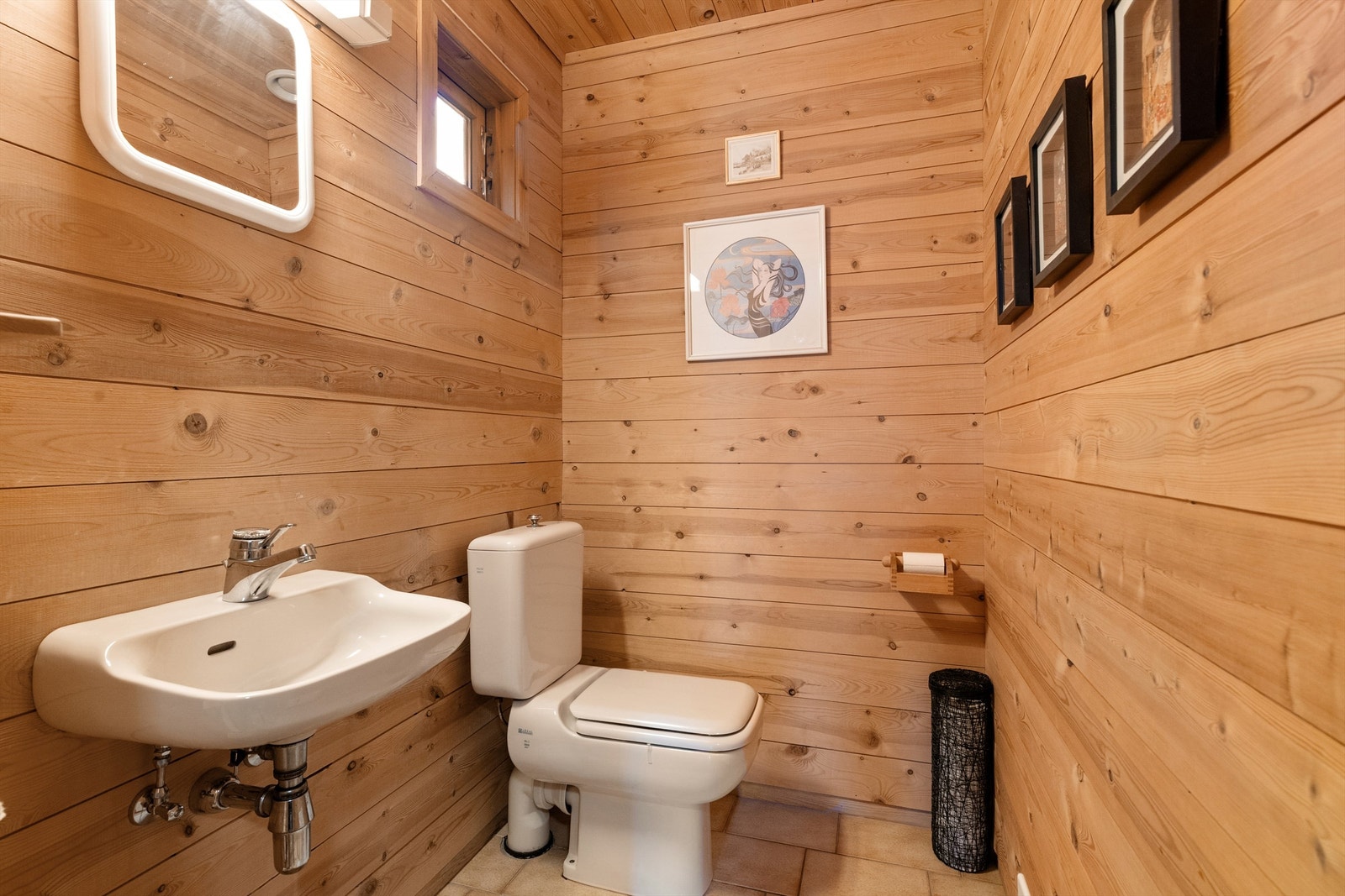 Toalettrom i 1. etasje Galleribilde