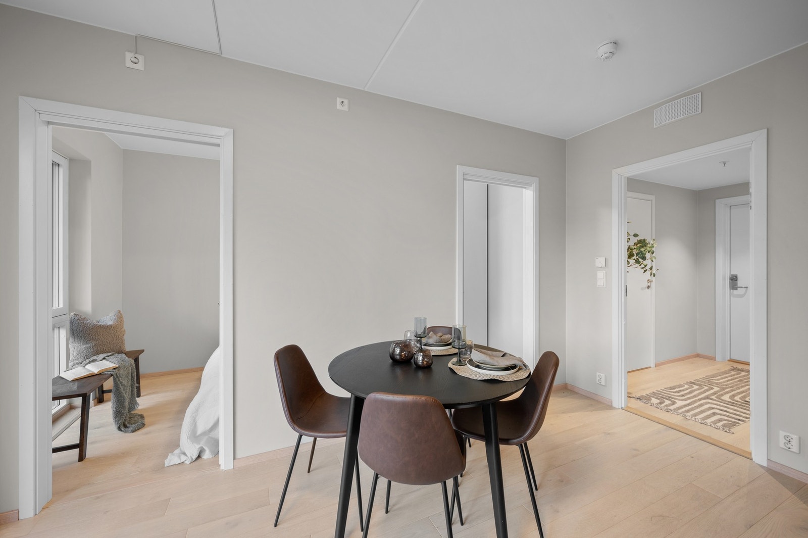 Oppvarming med vannbåren gulvvarme og balansert ventilasjonsanlegg Galleribilde