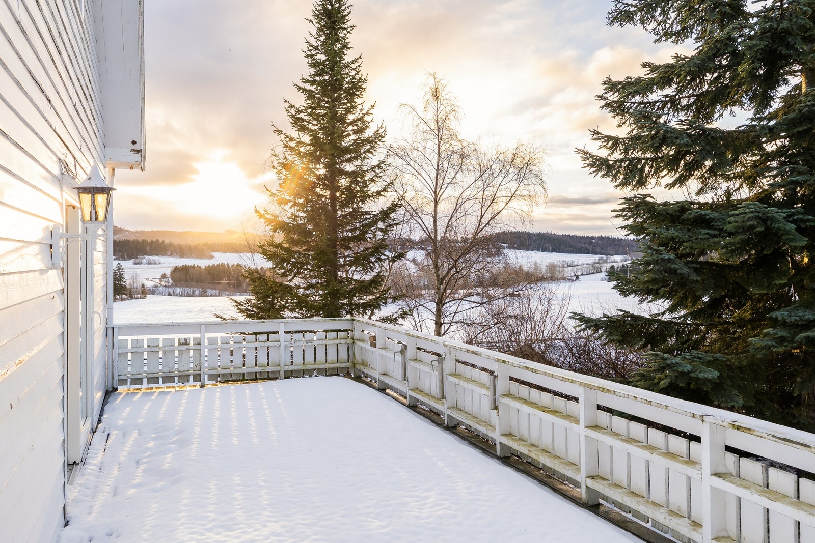 Sentral beliggenhet på Skatval med fin utsikt og gode solforhold. Galleribilde