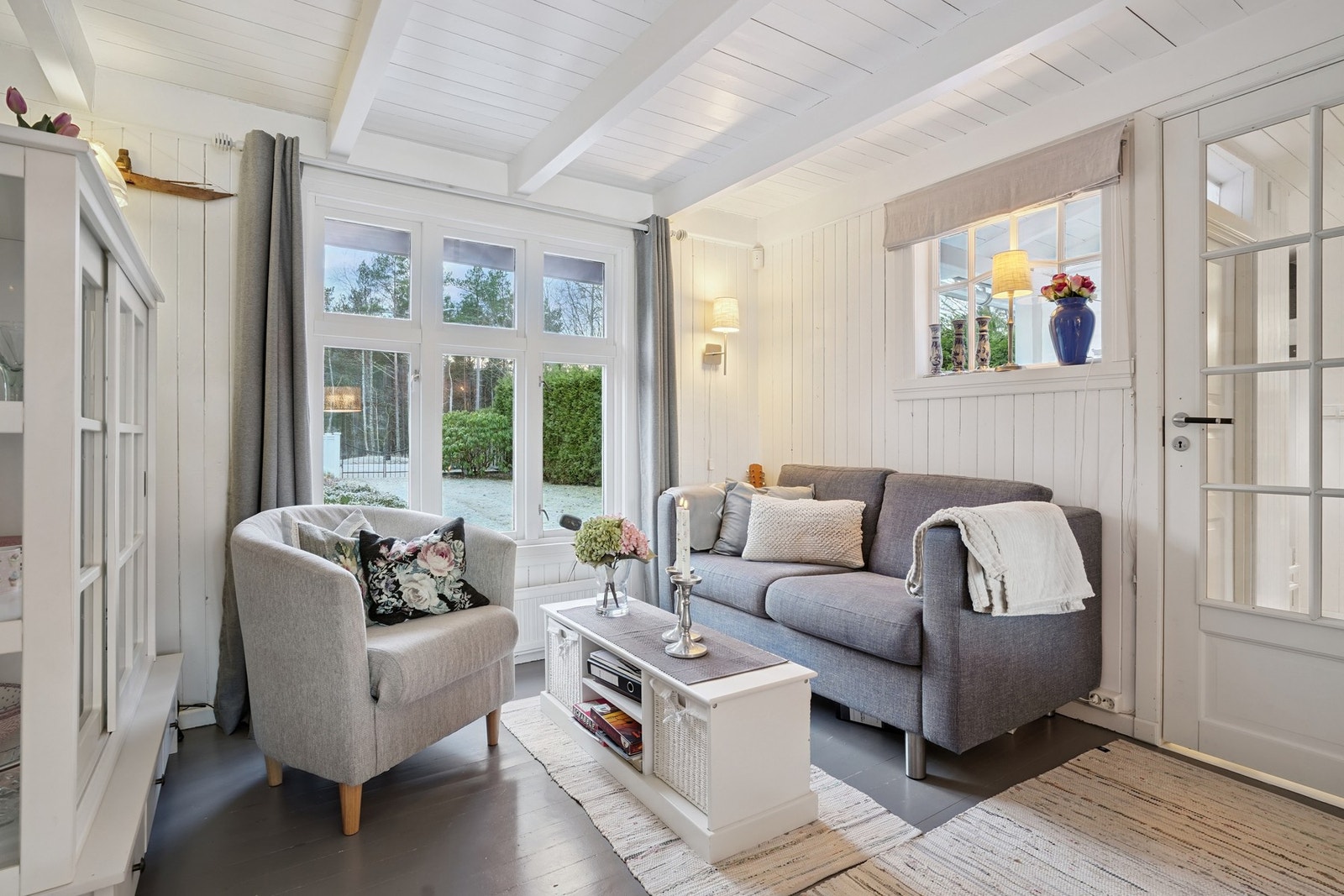 I egen sone i stuen er det rom for å trekke seg tilbake med en god bok. Galleribilde