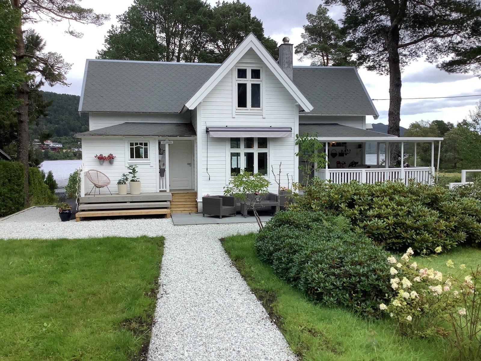 Eiendommen er idyllisk til alle årstider. Galleribilde