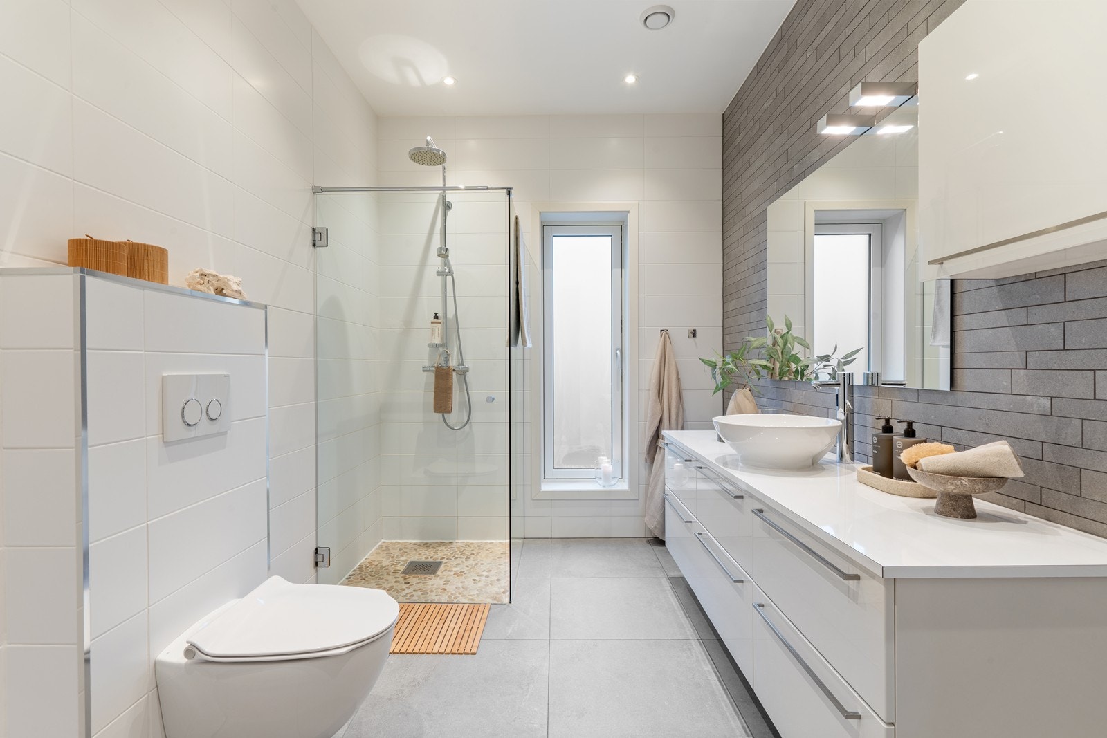 Bad nede i hovedetasjen Galleribilde