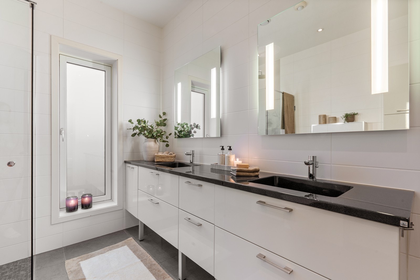 Baderomsinnredning bad i 2 etasje Galleribilde